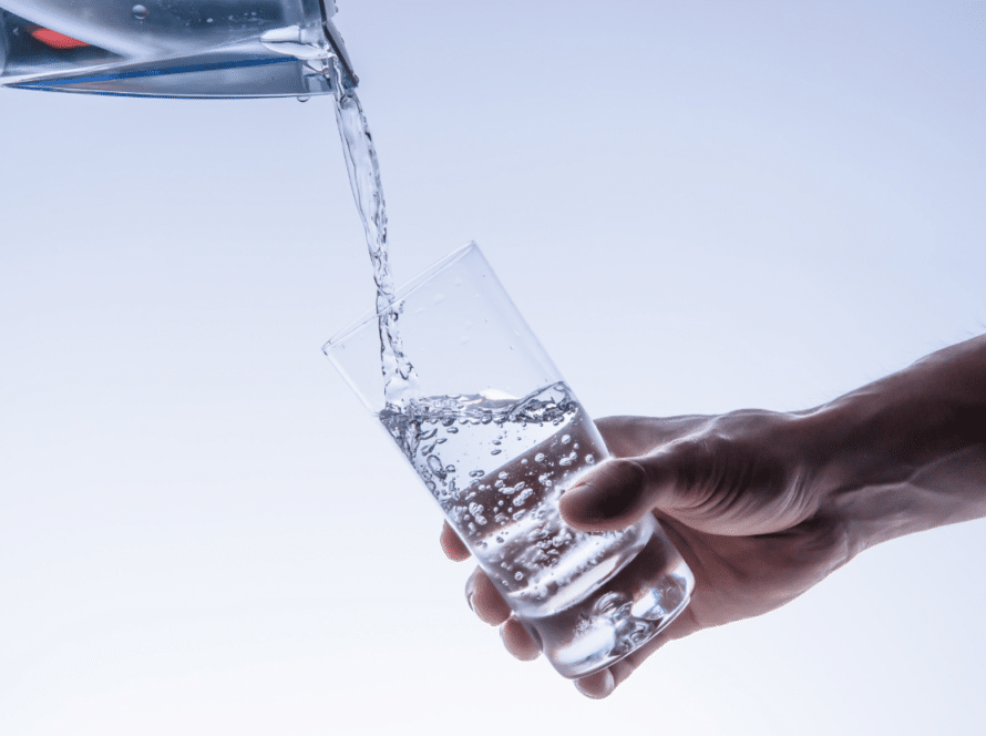 5 Warning Signs You Need to Drink More Water